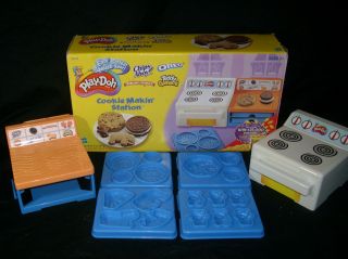 PLAY DOH 2001 CHIPS AHOY OREO TEDDY GRAHAMS COOKIE MAKIN STATION MOLDS 