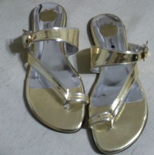 APPLE BOTTOMS SANDALS EXCLUSIVE IN GOLD/BRONZE COLOR NWB MSRP $79.00