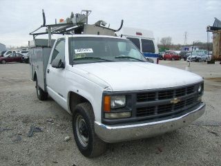 COMPLETE CHEVY 3500 TRUCK FOR SALE NO ENG OR TRANS SRW *** 32K MILES 