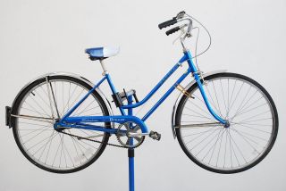 Vintage 1977 Schwinn Breeze 17 Bike Sky Blue Ladies Bicycle Sturmey 