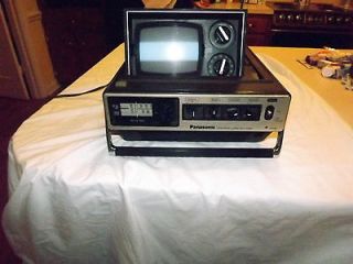  Solid State Portable AM FM Radio Television TV TR 545 1978 b&w
