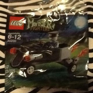 LEGO MONSTER FIGHTERS #30200 COFFIN CAR & ZOMBIE DRIVER