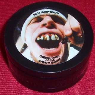 Billy Bob Fake False Teeth Fangs Round Carrying Case Dentures 