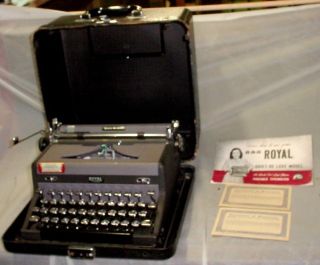 Nice Vintage Royal Quiet Deluxe Typewriter with Original Case and 