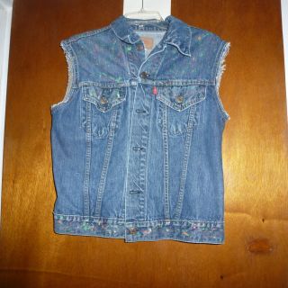 Levis Vintage Cut Off Denim Vest with Paint Splatter Design Size 40