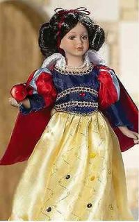 Beautiful 12 Snow White Colectable Porcelain Doll