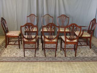 Beautiful Set of 8 Mahogany Dining Room Chairs   1920s
