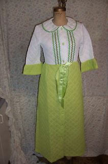   Long Quilted House / Lounging Robe Sz 12 Green & White w Rick Rack