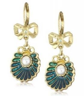 Betsey Johnson Beautiful shell pearl earrings #E074