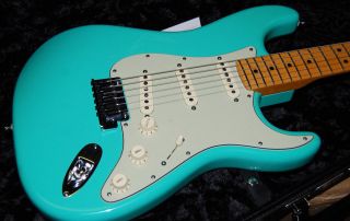 Fender Custom Deluxe Stratocaster Seafoam Green Finish   Maple Neck 
