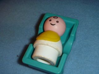 RARE VINTAGE Fisher Price Little People #931 HOSPITAL CRIB W/ BABY