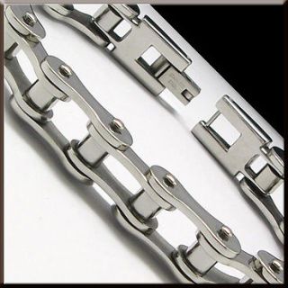 bike chains in Sporting Goods