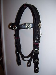 SHOWMAN WESTERN BRIDLE WITH TEXAS STAR CONCHOS, BLACK LEATHER, REINS 