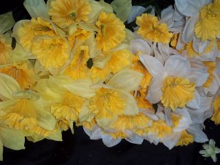   LOT OF 128 DAFFODIL FAUX SILK FLOWER by JoAnn 16 Bushes w Tags 19