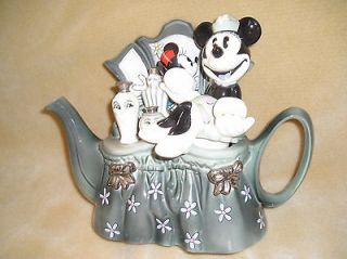 CARDEW DISNEY SHOWCASE COLLECTION MINNIE MOUSE DRESSING TABLE TEAPOT