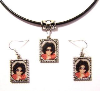     MINDLESS BEHAVIOR   Framed Picture Necklace & Earrings Jewelry Set
