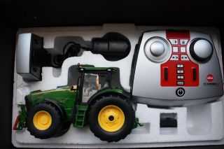 SikuCONTROL32 John Deere 8345R With Remote Control 132 Scale Diecast 