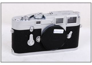   * Leica M3 35mm Rangefinder camera in Silver chrome,camera body only