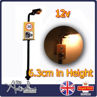 Streetlamp (12v) with a speed camera sign OO gauge