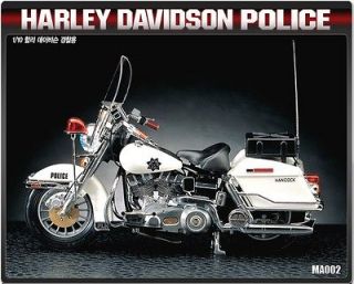 10 HARLEY DAVIDSON ClASSIC POLICE MOTER / ACADEMY MODEL KIT