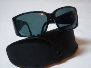 oliver peoples sunglasses case in Clothing, Shoes & Accessories