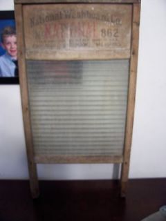 OLD GLASS NATIONAL WASHBOARD CO. # 862 OLD WASHBOARD GLASS SCRUBBER