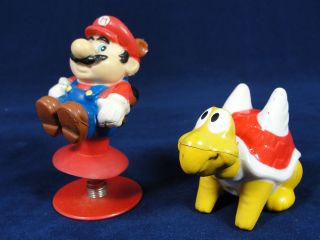 Vintage1989 Lot 2 Nintendo Super Mario Bros Flying Squirrel Yoshi 
