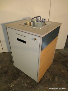   HOT WATER HAND SINK WITH FAUCET ON CASTERS (FREIGHT AVAILABLE