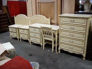 Bedroom on Vintage Henry Link French Provincial Bedroom Furniture French Painted