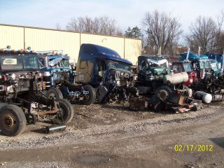 used peterbilt parts in Commercial Truck Parts