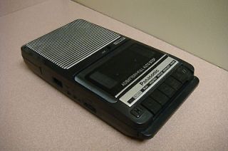 PANASONIC RQ 2102 Cassette Recorder Slim Line Portable AC/DC Handle