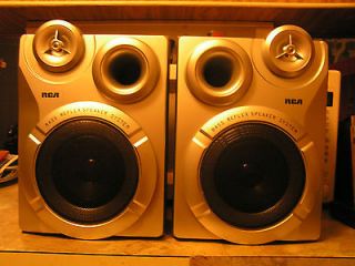 RCA STEREO/5 DISC CHANGER WITH BASS REFLEX SPEAKERS