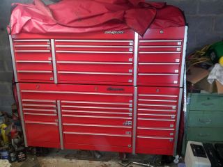 2000 Red Snap on Tool Box with snap on cover