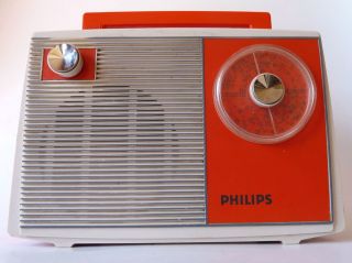 Retro Vintage 1966 PHILIPS RB291 Transistor Radio   Red   VGC