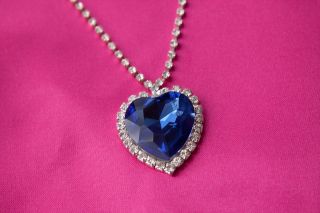 HEART OF THE OCEAN BLUE TITANIC STYLE NECKLACE STUNNING