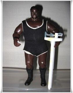   Wrestling Toy Figure MARK HENRY with Fabric Costume & Weight Weapon