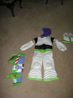 Disney Buzz Light year Costume sit includes costume, gloves and wings 