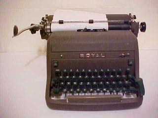 Royal Vintage Desk Top Typewriter Industrial Era Streamlined Green Key 