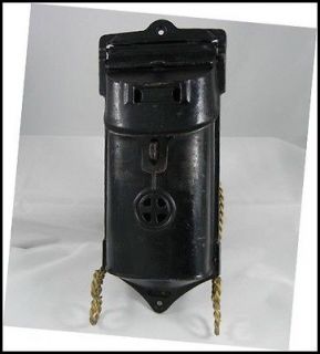 GRISWOLD ORIGINAL VINTAGE CAST IRON MAILBOX EARLY 1900s