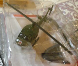 2012 MAISTO TAILWINDS US ARMY BELL UH 1 HUEY MEDIVAC HELICOPTER USED 