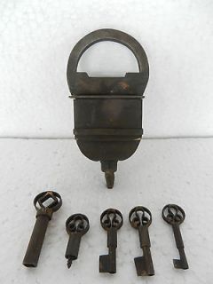 Old Looking Fine Crafted Iron 5 Key Trick Pad Lock, Artistic