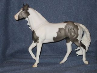 Breyer Model Sierra Bianco Paint Horse Smart Chic Pinto