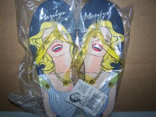 Womens Size MEDIUM 7 8 Marilyn Monroe BLUE Flip Flop Sandal shoe thong 