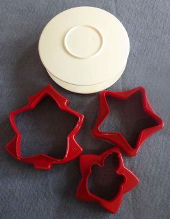 Tupperware Christmas COOKIE CUTTERS & LIFTER *NEW*