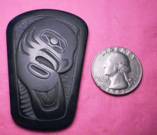 NORTHWEST LARGE ARGILLITE HAIDA EAGLE PENDANT SIGNED DENNY DIXON