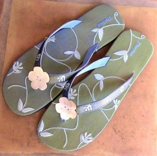 FLIP FLOP MOTHER OF PEARL SHELL FLOWER HAWAIIAN STYLE FLORAL BLUE 