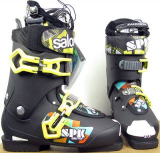 salomon ski boots in Downhill Skiing