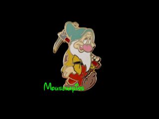 Snow White Dwarf BASHFUL & Mine Pick Axe Disney 2009 LE Pin
