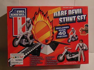 Evel Knievel Super Stunt Set incl. 7 figure, motorcycle, ramps 