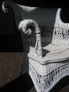   VINTAGE ANTIQUE VICTORIAN WHITE WICKER CHAIR, C. 1915! PICK UP ONLY